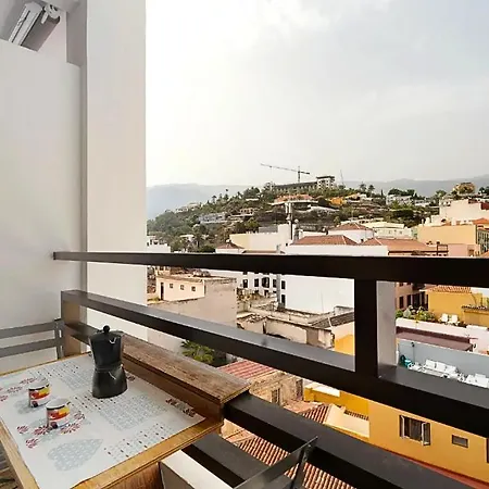 Luminoso En La Plaza Del Charco